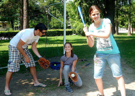 Englisch Rahmenprogramm, Lernen mit Spielen