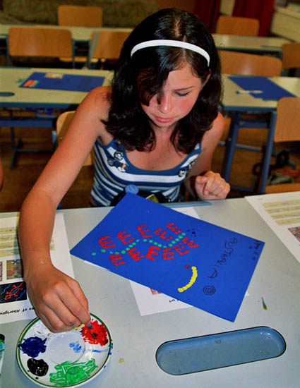 M&auml;dchen bei Projektarbeit